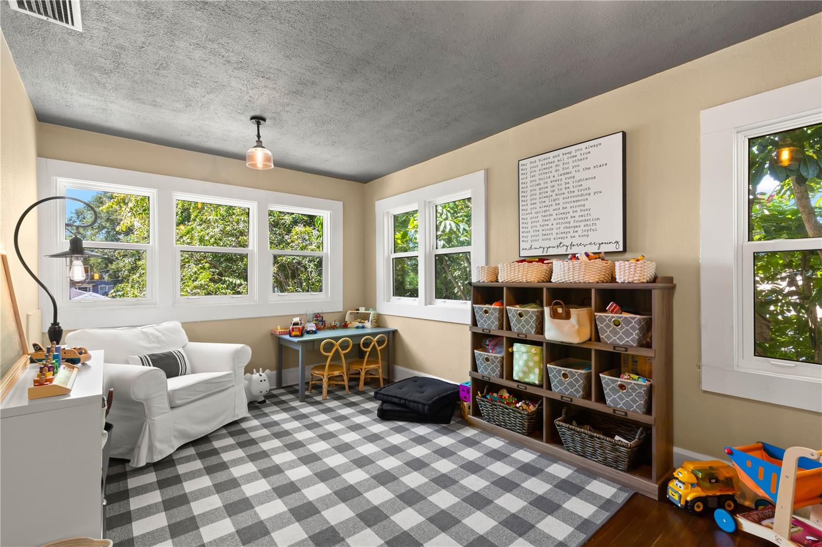 LEBERTS - Residential