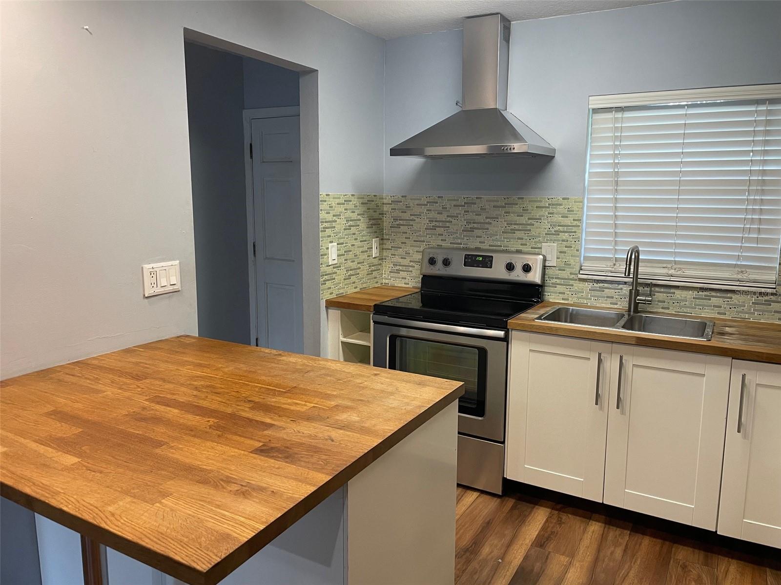 LOWELL VILLAGE - Residential