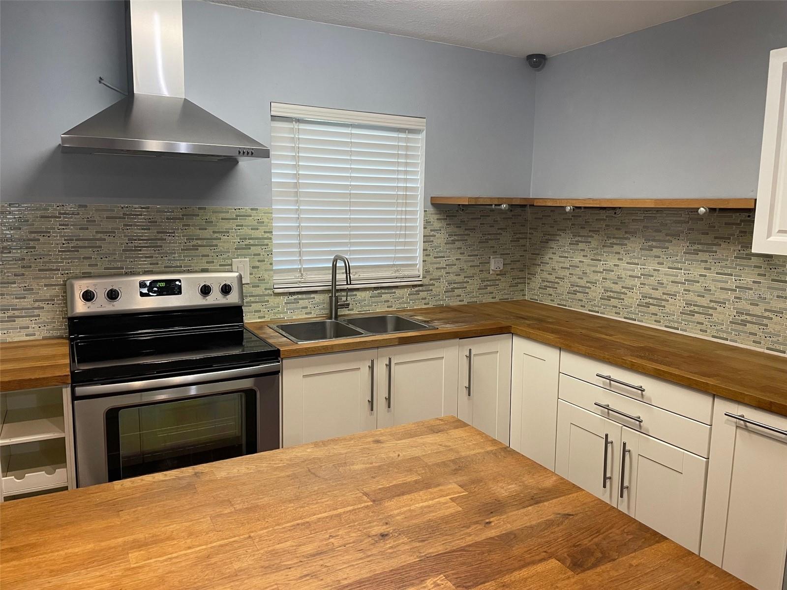 LOWELL VILLAGE - Residential
