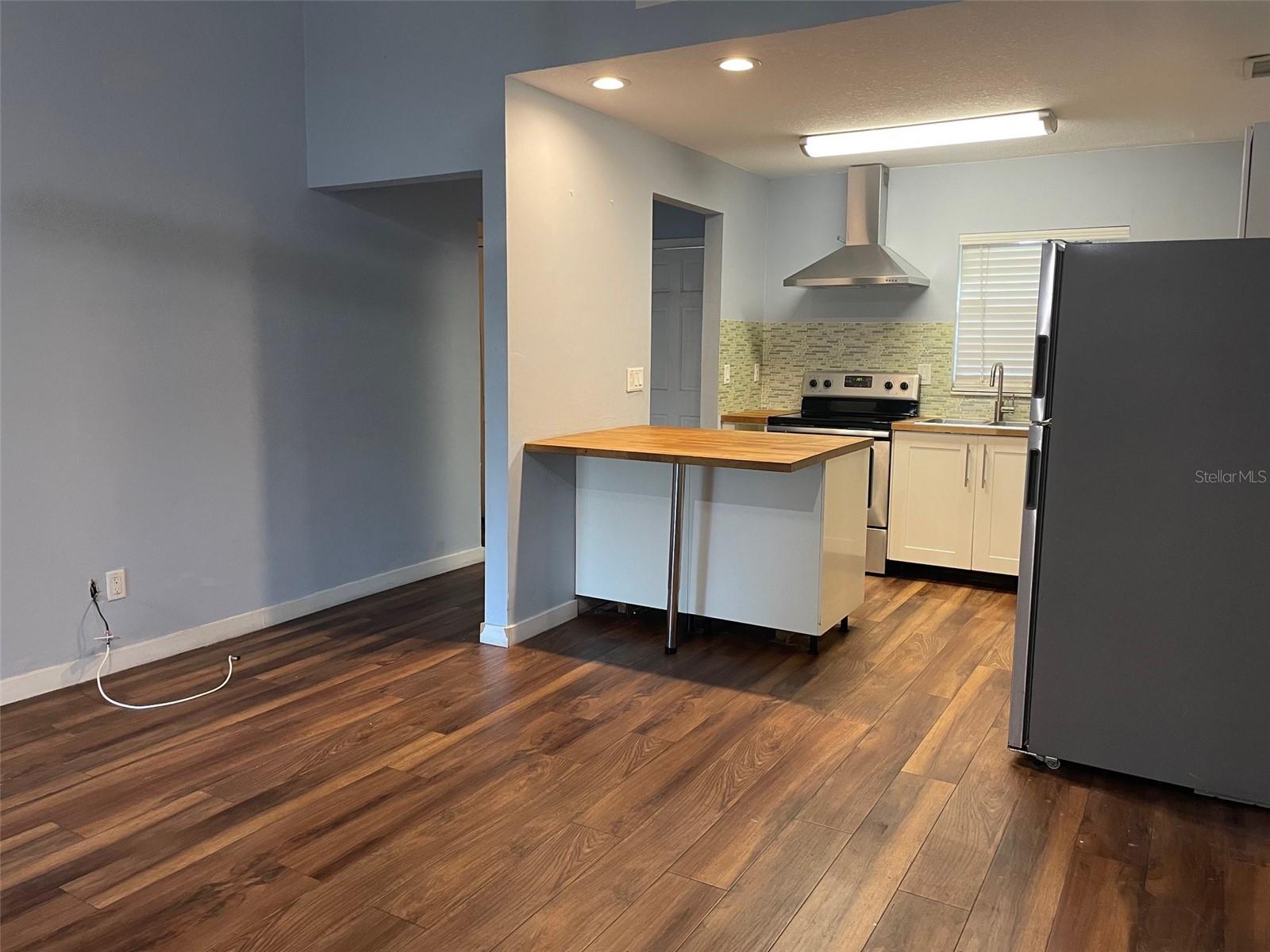 LOWELL VILLAGE - Residential