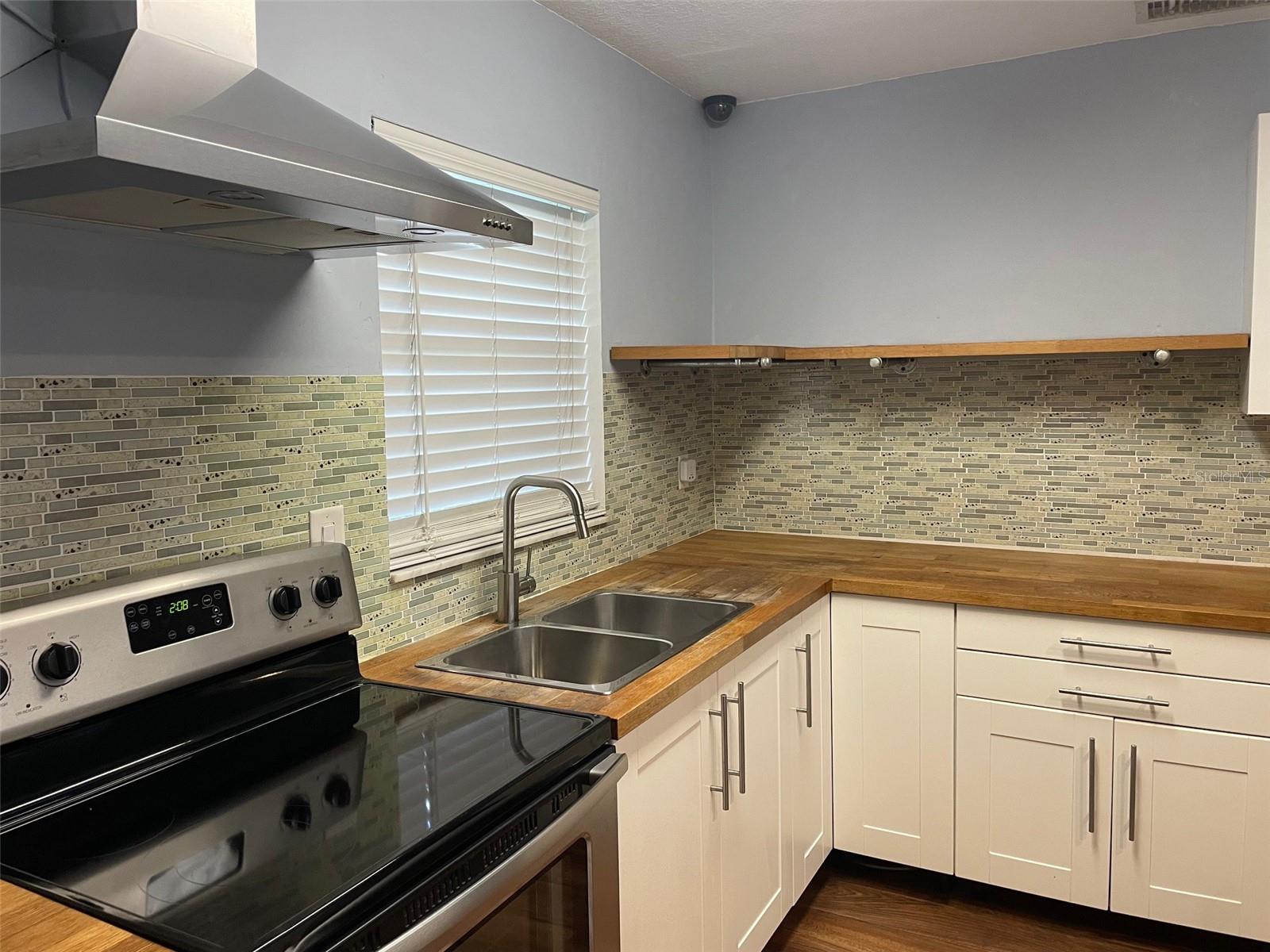 LOWELL VILLAGE - Residential