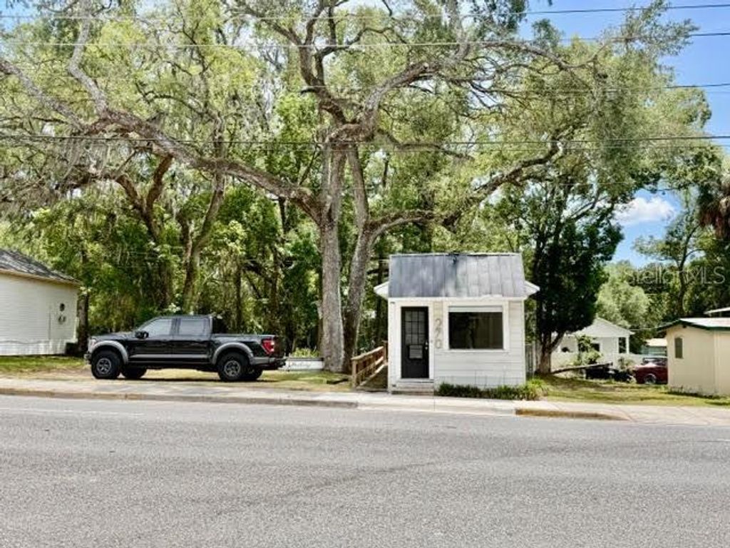 Photo of 270 N Broad Street, Brooksville, FL 34601 (MLS # TB8504179)