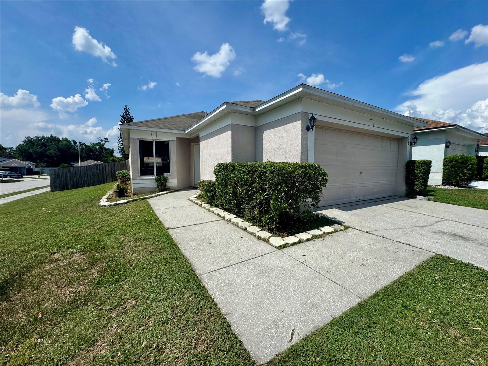 COUNTRY HILLS EAST UNIT FOUR - Residential Lease