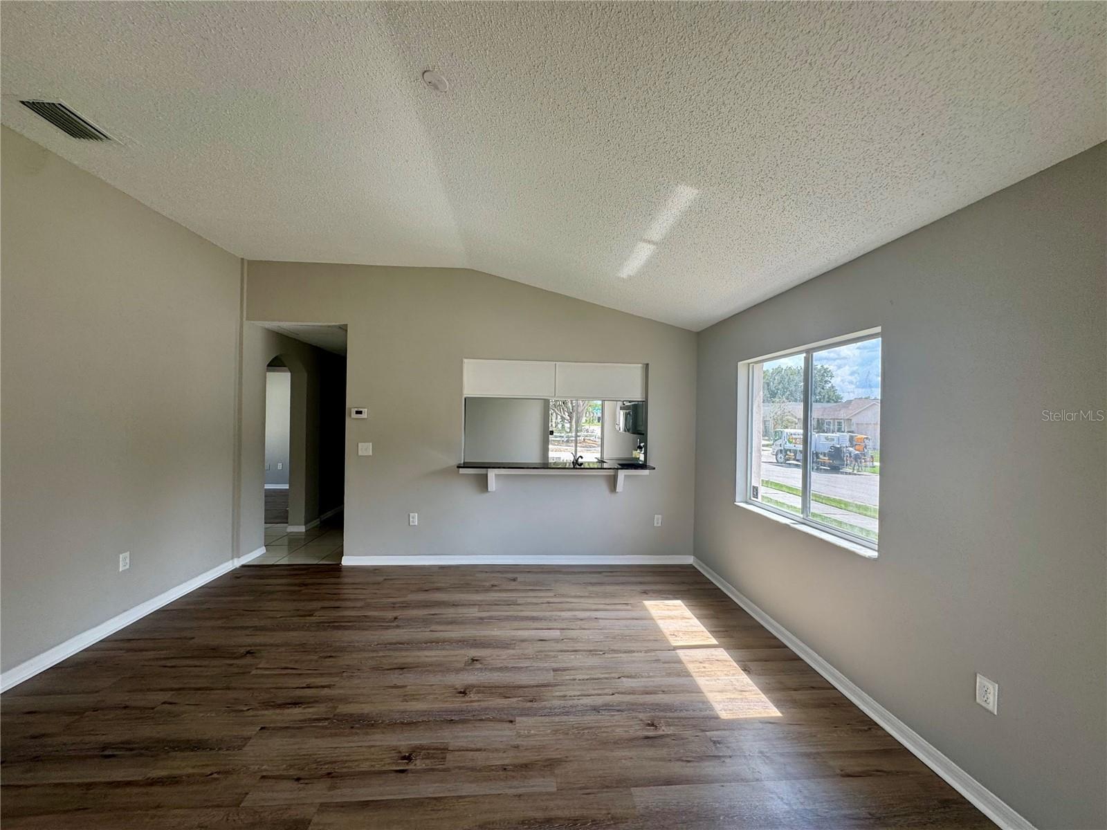 COUNTRY HILLS EAST UNIT FOUR - Residential Lease