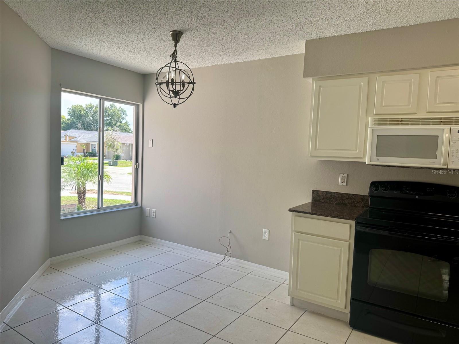 COUNTRY HILLS EAST UNIT FOUR - Residential Lease