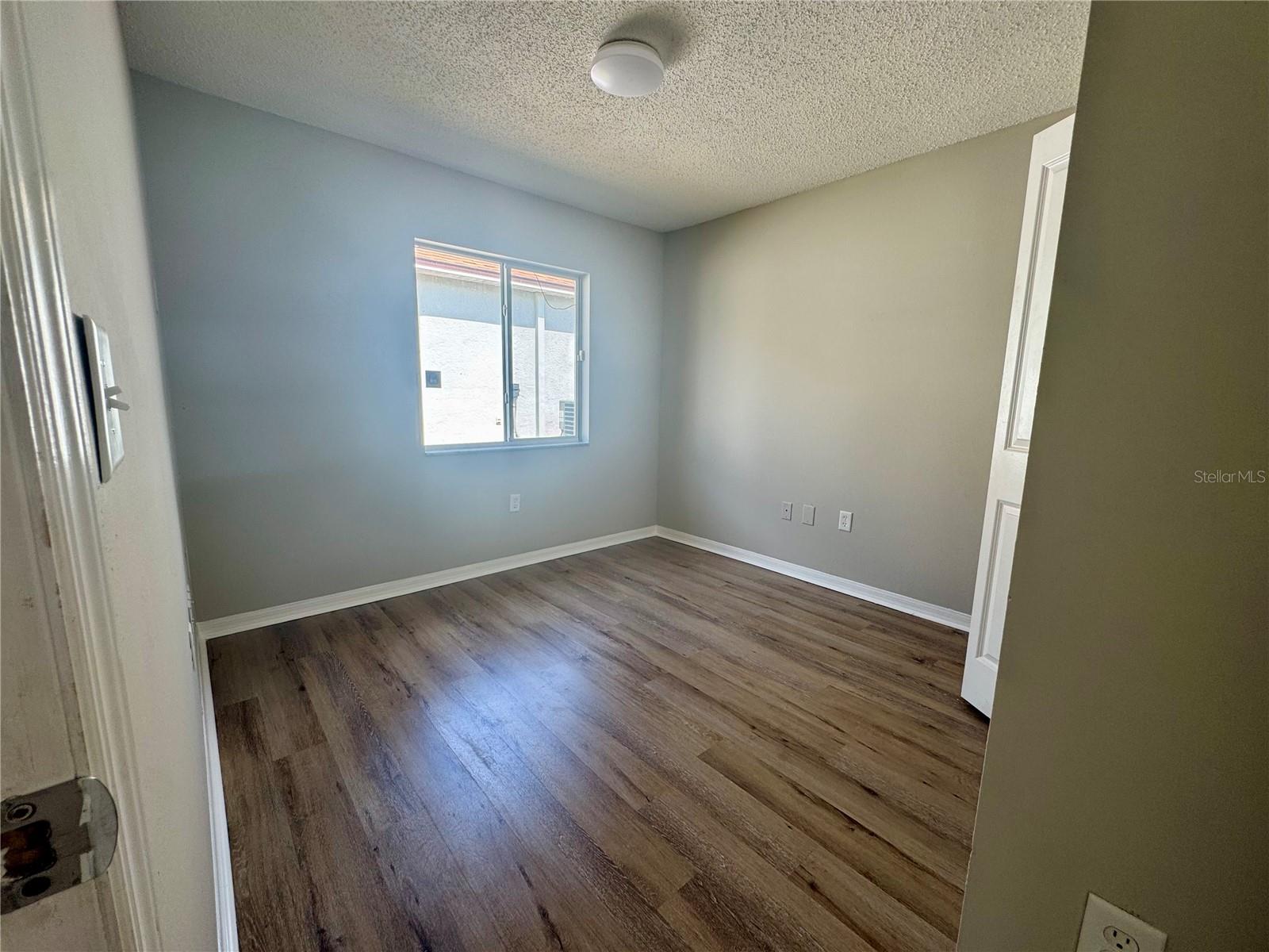 COUNTRY HILLS EAST UNIT FOUR - Residential Lease