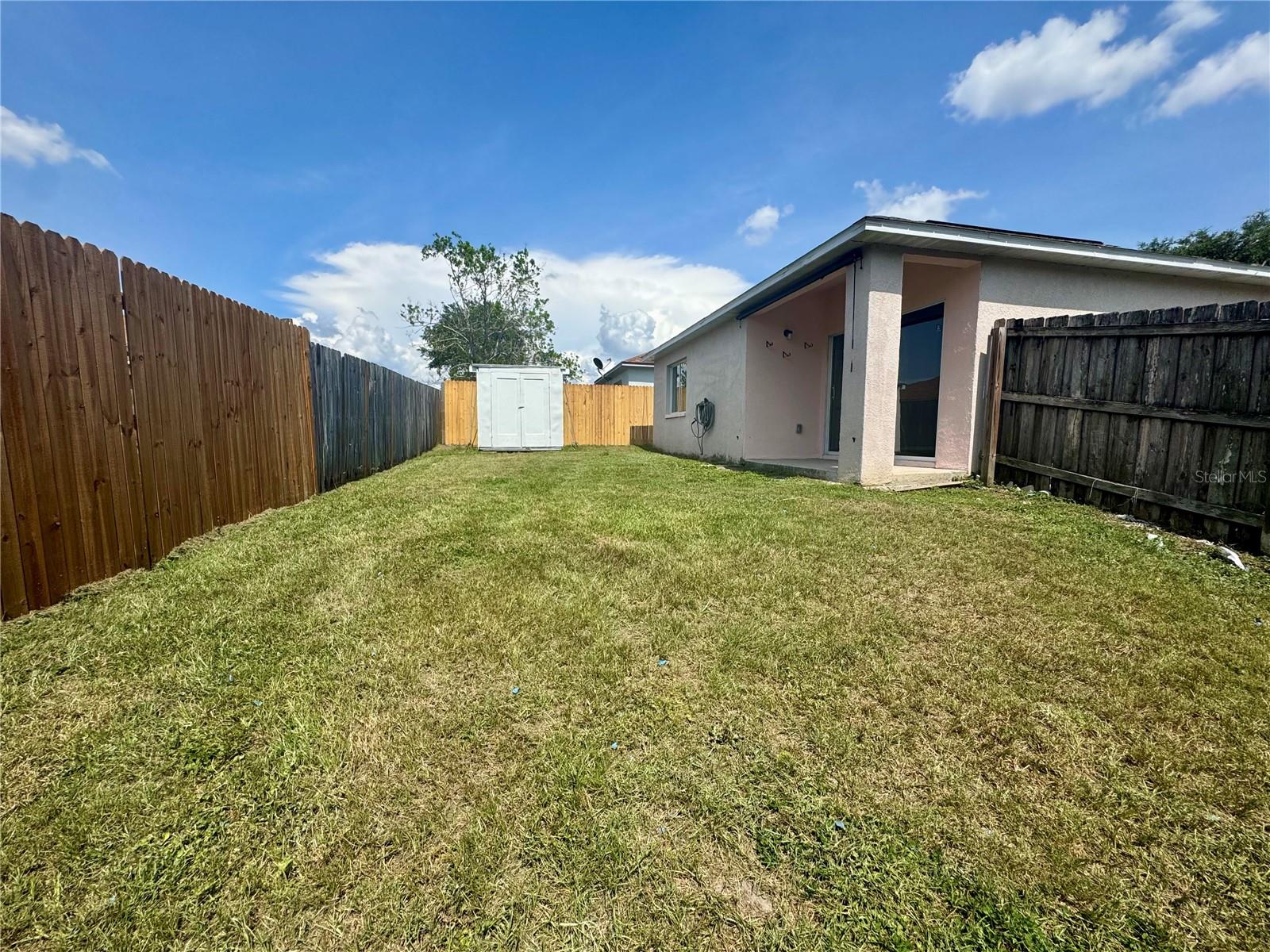COUNTRY HILLS EAST UNIT FOUR - Residential Lease