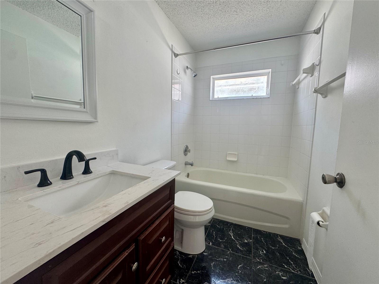 COUNTRY HILLS EAST UNIT FOUR - Residential Lease