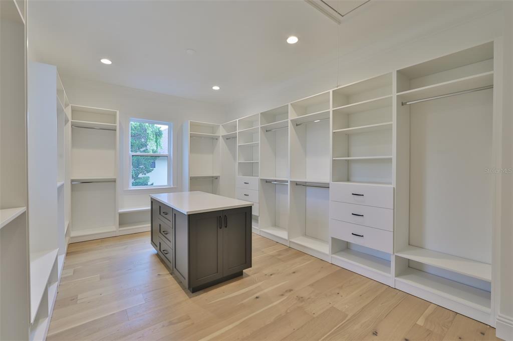 PICADILLY - Residential