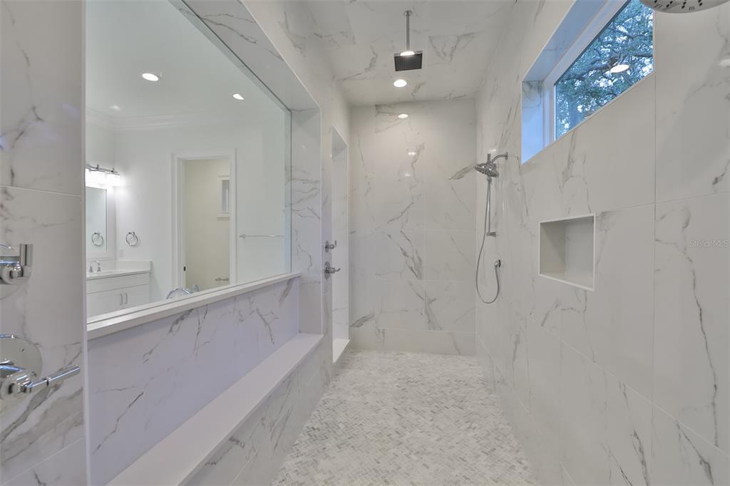 PICADILLY - Residential