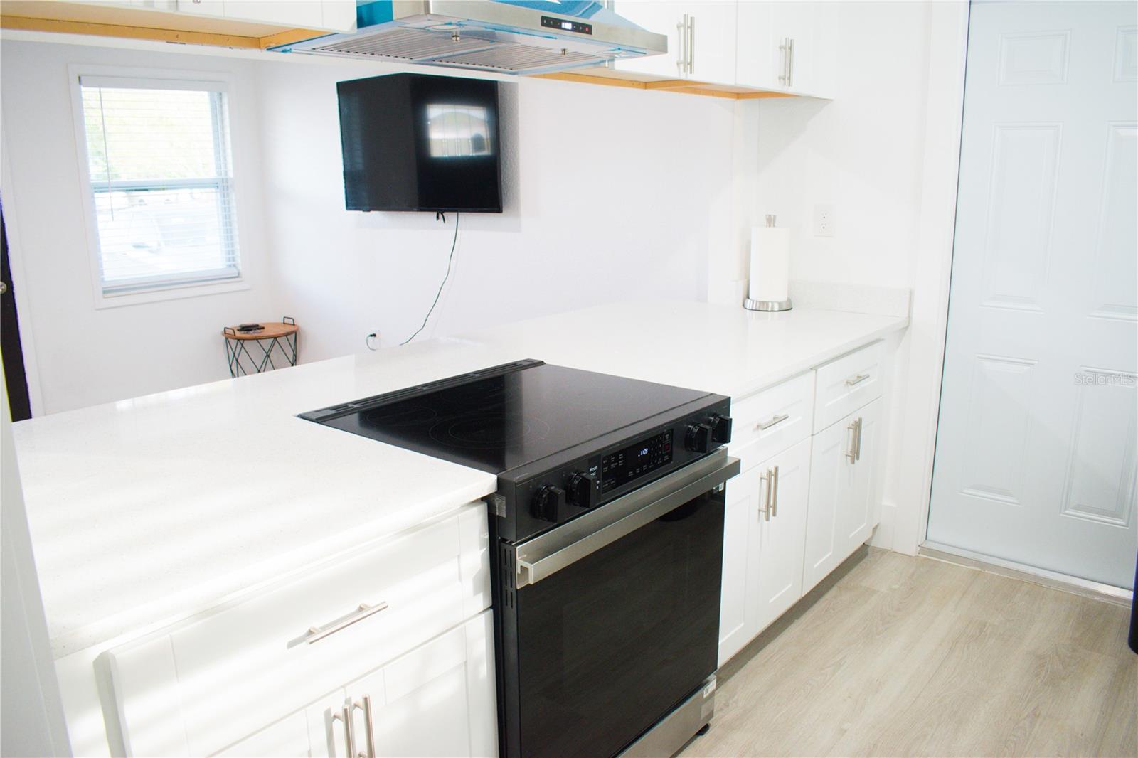 SALINAS EUCLID PARK SUB - Residential Lease