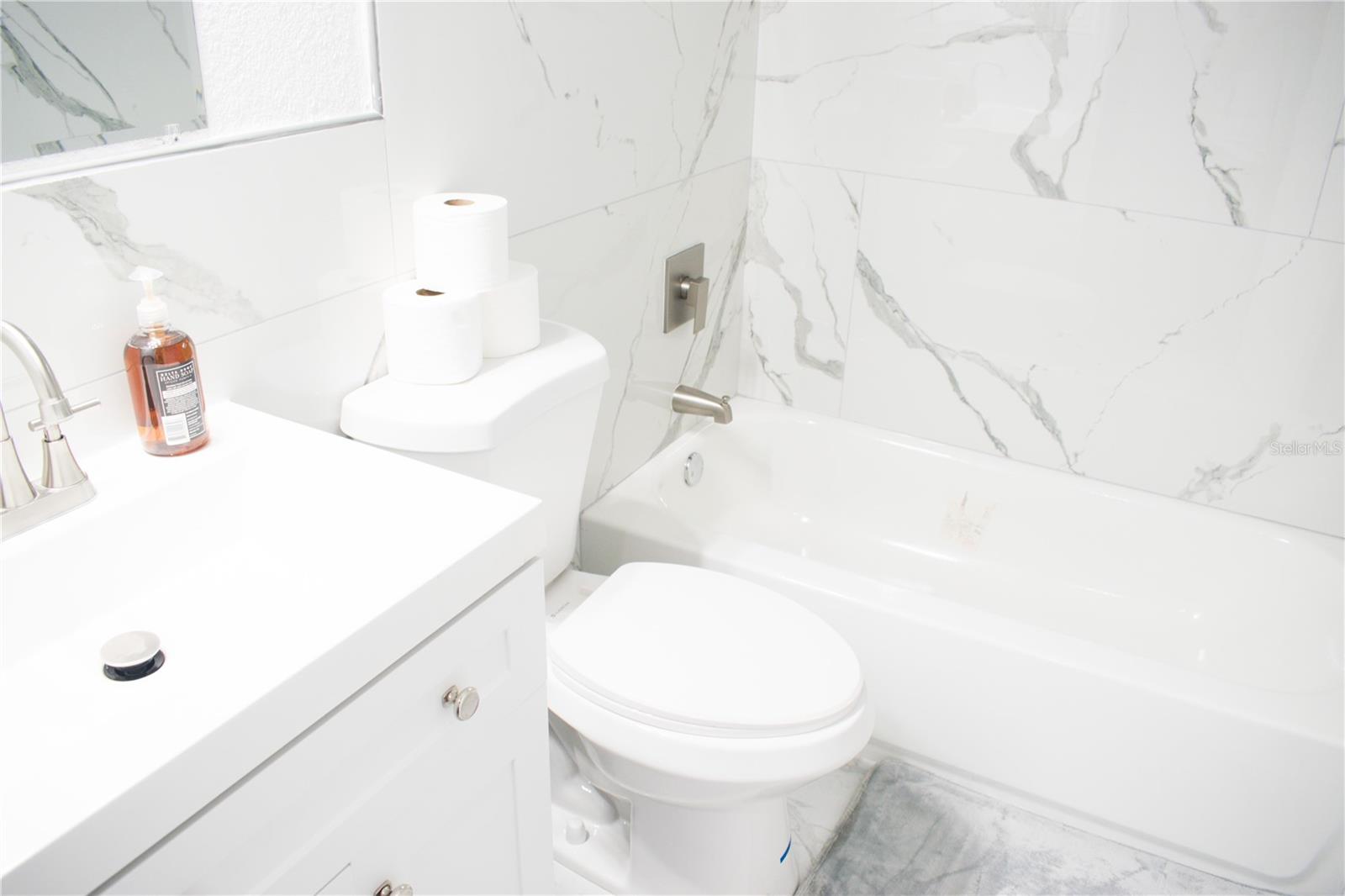 SALINAS EUCLID PARK SUB - Residential Lease