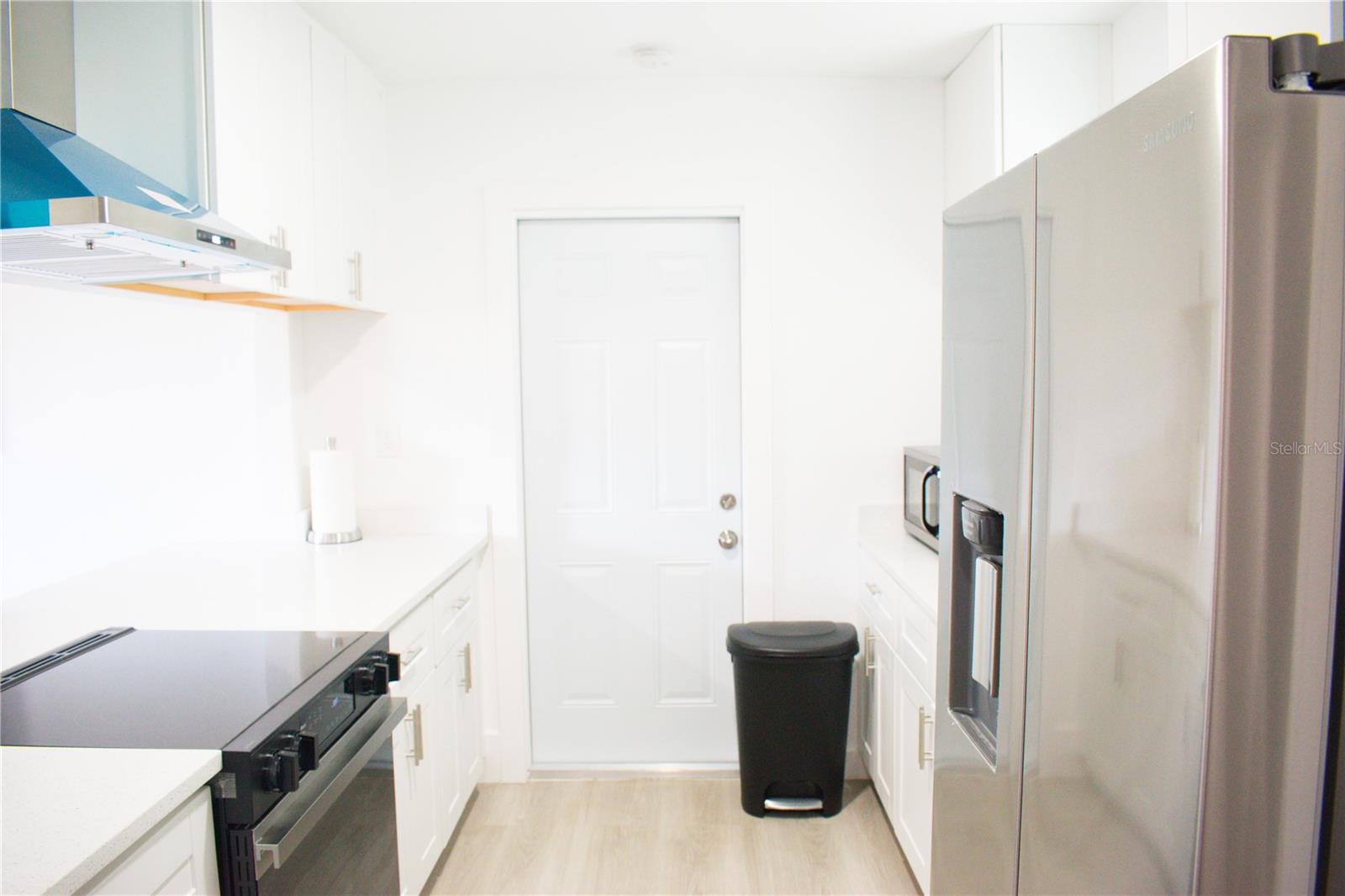 SALINAS EUCLID PARK SUB - Residential Lease