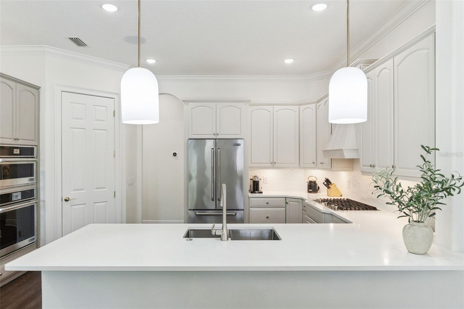 KEENES POINTE - Residential