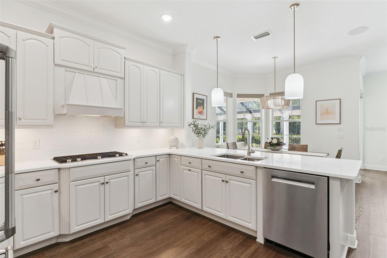 KEENES POINTE - Residential