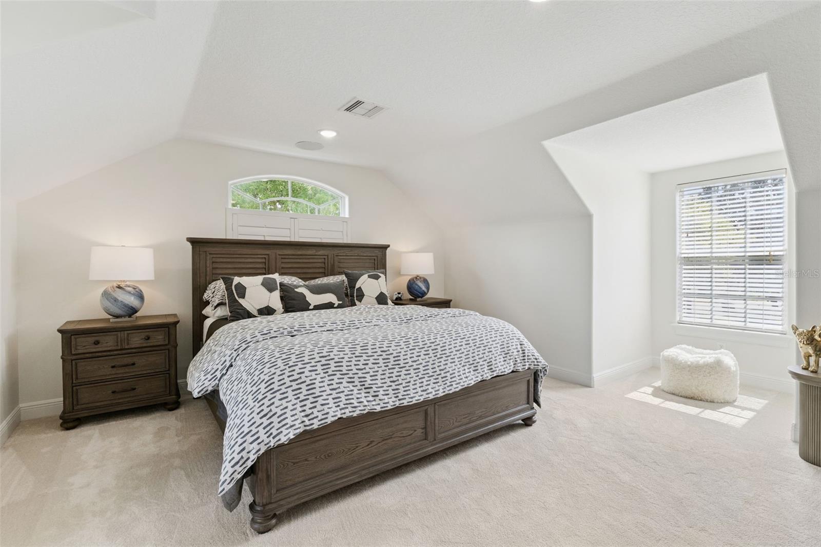 KEENES POINTE - Residential