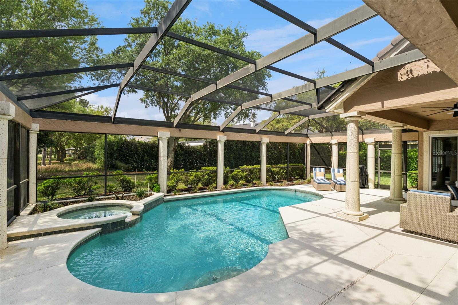 KEENES POINTE - Residential