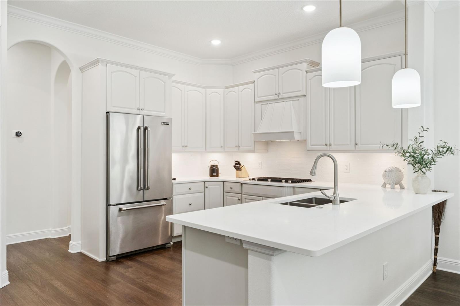 KEENES POINTE - Residential