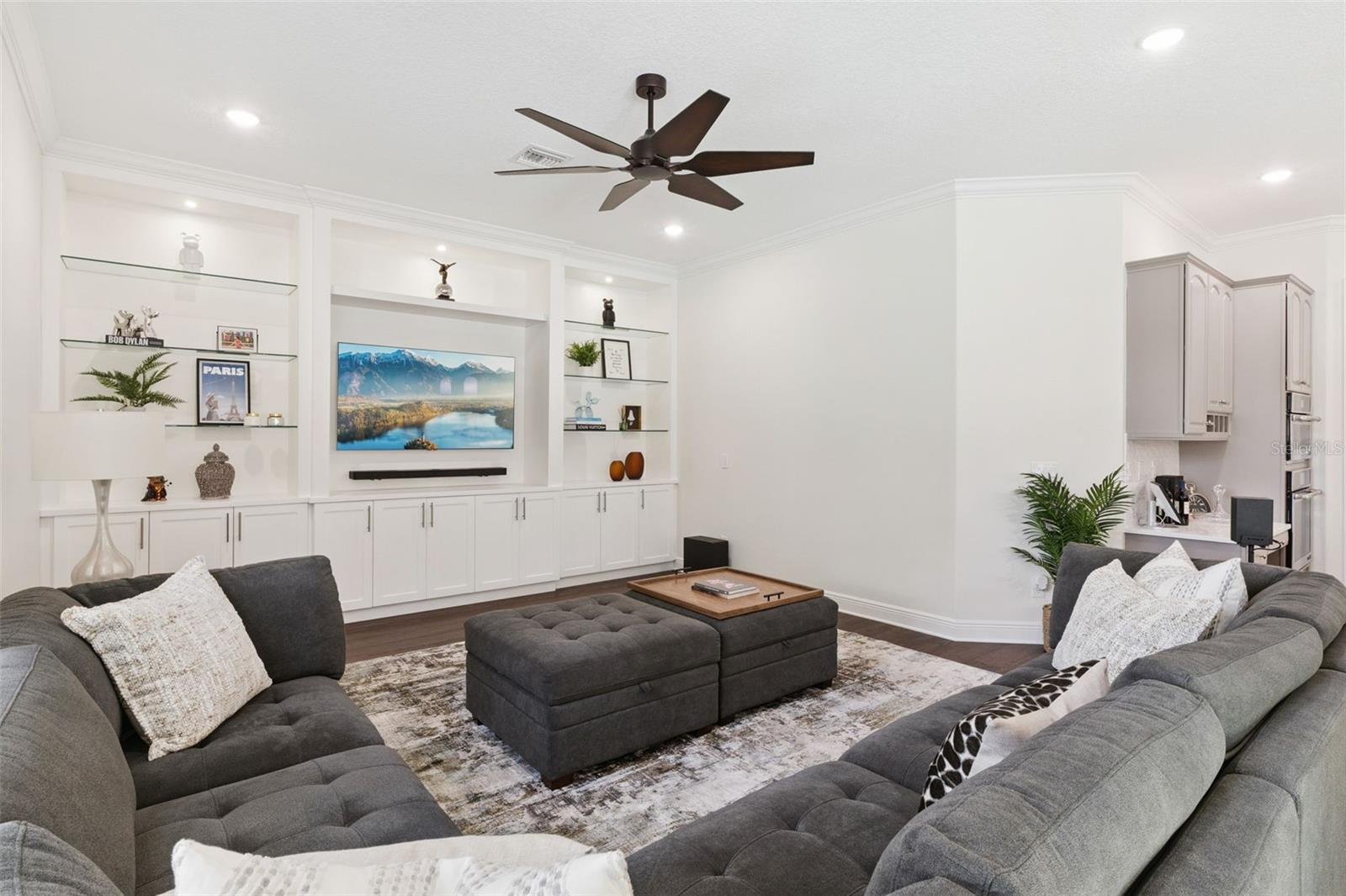 KEENES POINTE - Residential