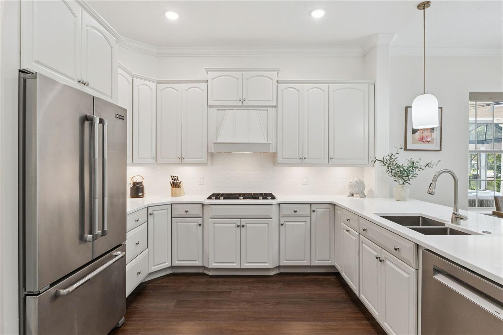 KEENES POINTE - Residential