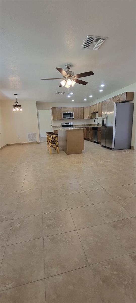 122 N CEDARVIEW TERRACE