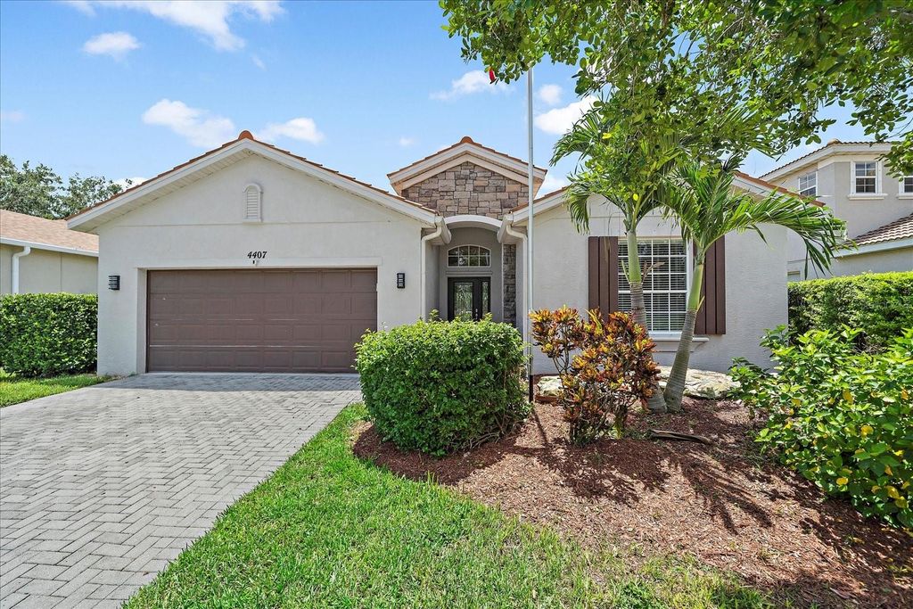 Photo of 4407 67th Street E, Bradenton, FL 34203 (MLS # A4656970)
