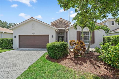 Photo of 4407 67th Street E, Bradenton, FL 34203 (MLS # A4656970)