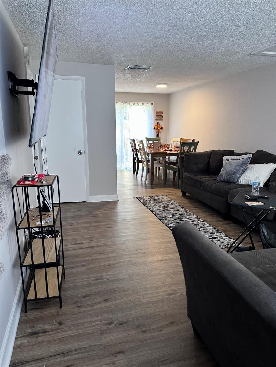 RIVER-GOLF TWNHS - Residential