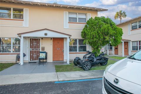 Photo of 1600 S Palmetto Avenue #114, South Daytona, FL 32119 (MLS # V4946036)