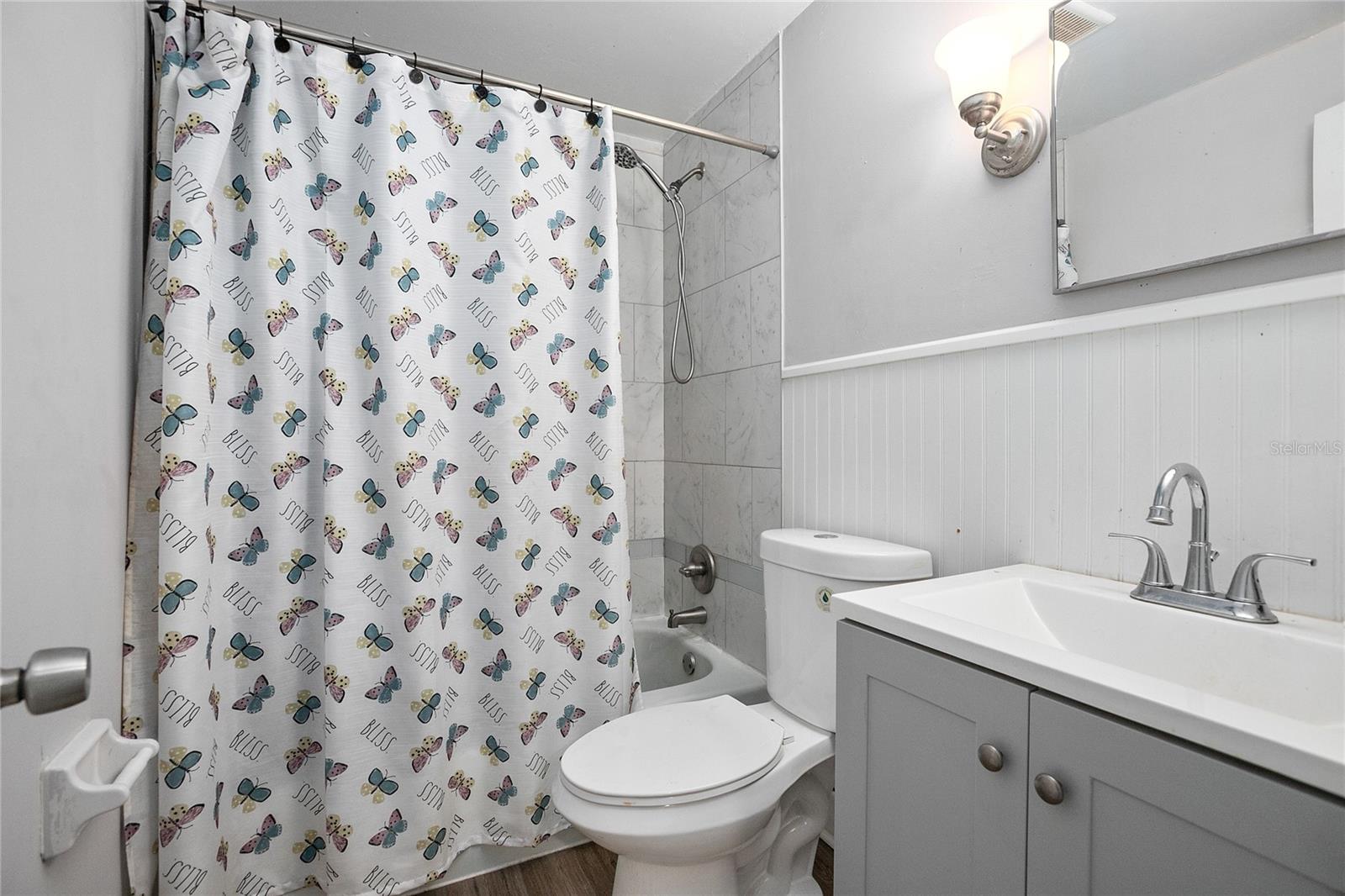 RIVER-GOLF TWNHS - Residential