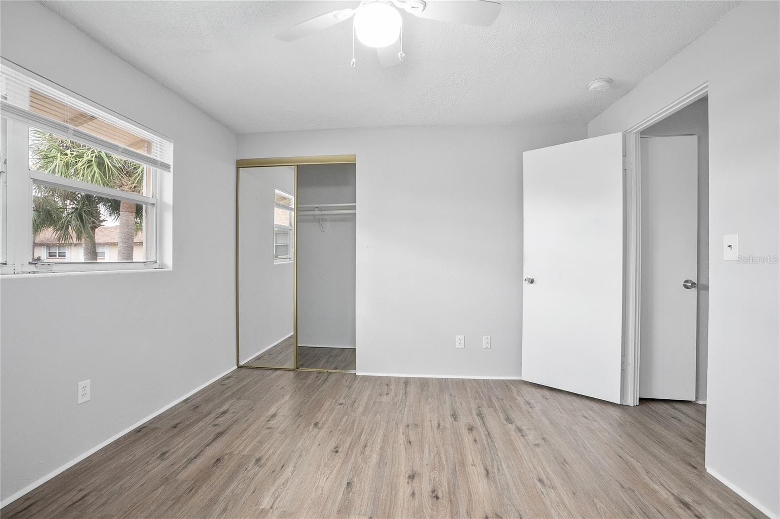 RIVER-GOLF TWNHS - Residential