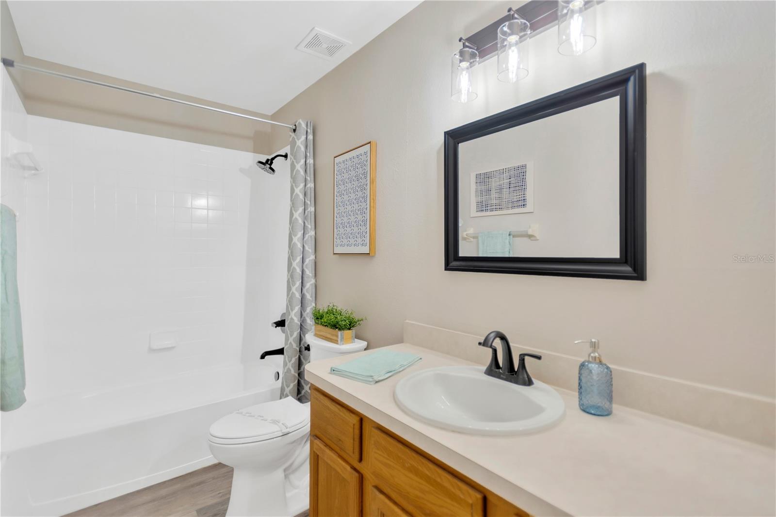 THE TWNHMS AT KENSINGTON PH - Residential
