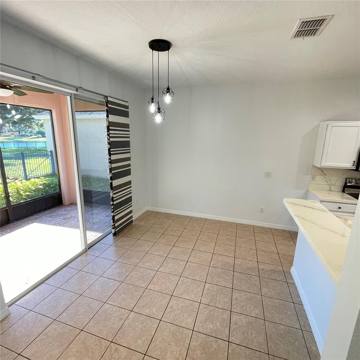 NORTHSHORE/LK HART PRCL 07-PH 02 - Residential Lease