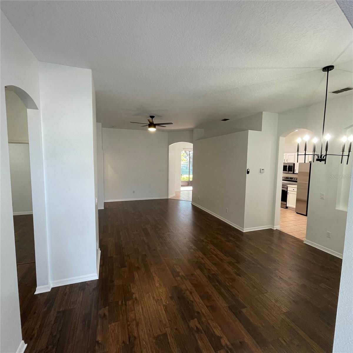 NORTHSHORE/LK HART PRCL 07-PH 02 - Residential Lease