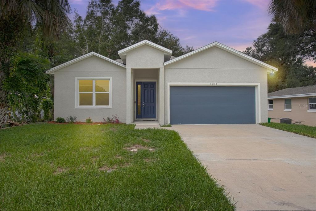 Photo of 1214 S Thompson Avenue, Deland, FL 32720 (MLS # V4945014)