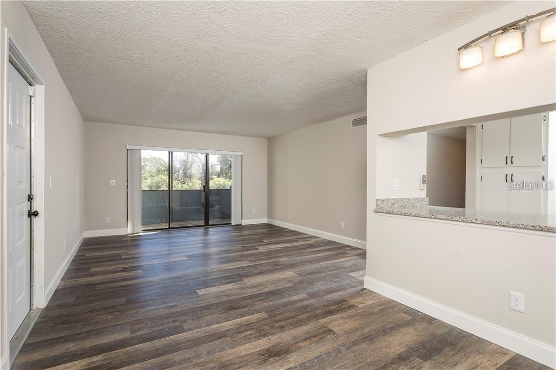 CLUB AT ORLANDO PH 08 - Residential Lease