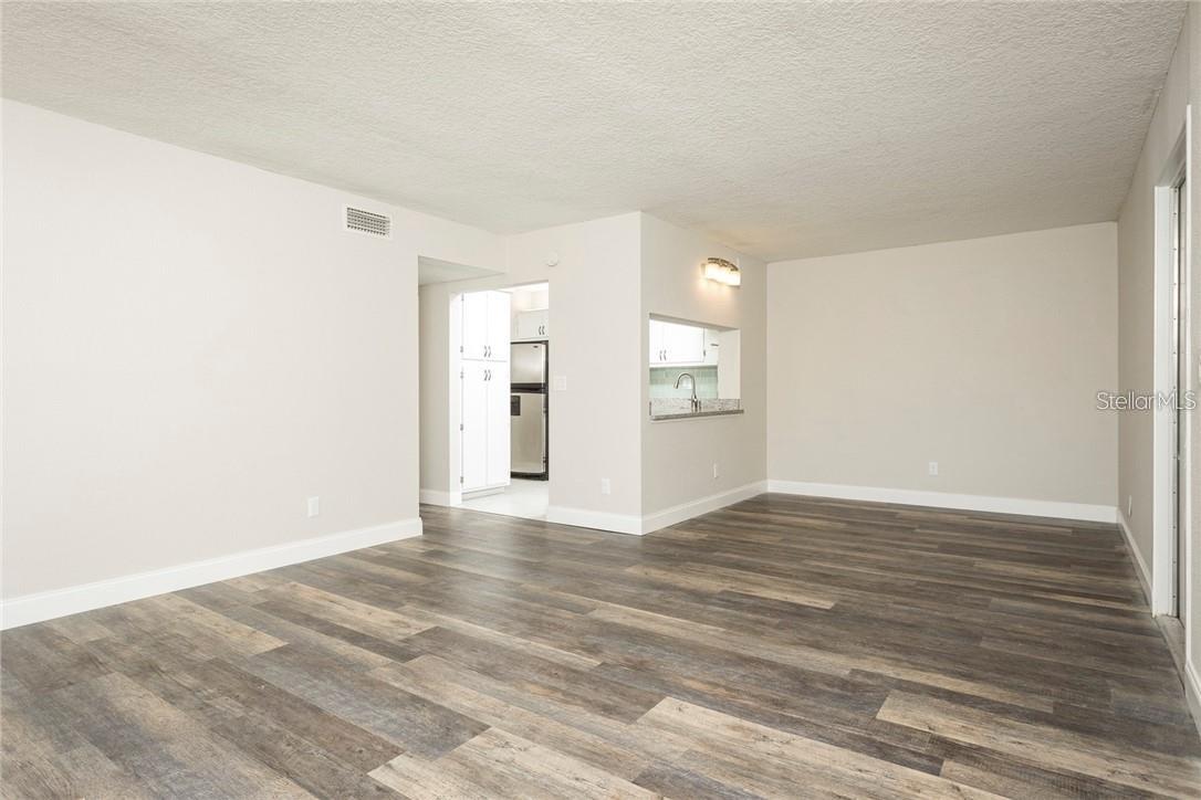 CLUB AT ORLANDO PH 08 - Residential Lease