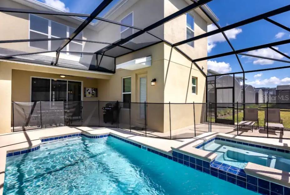 COVE AT STOREY LAKE 4 - Residential