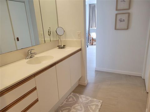 A home in LONGBOAT KEY