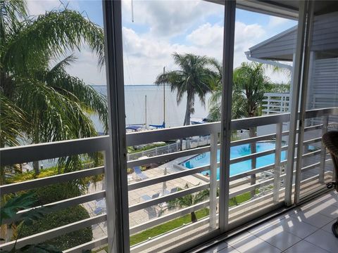 A home in LONGBOAT KEY