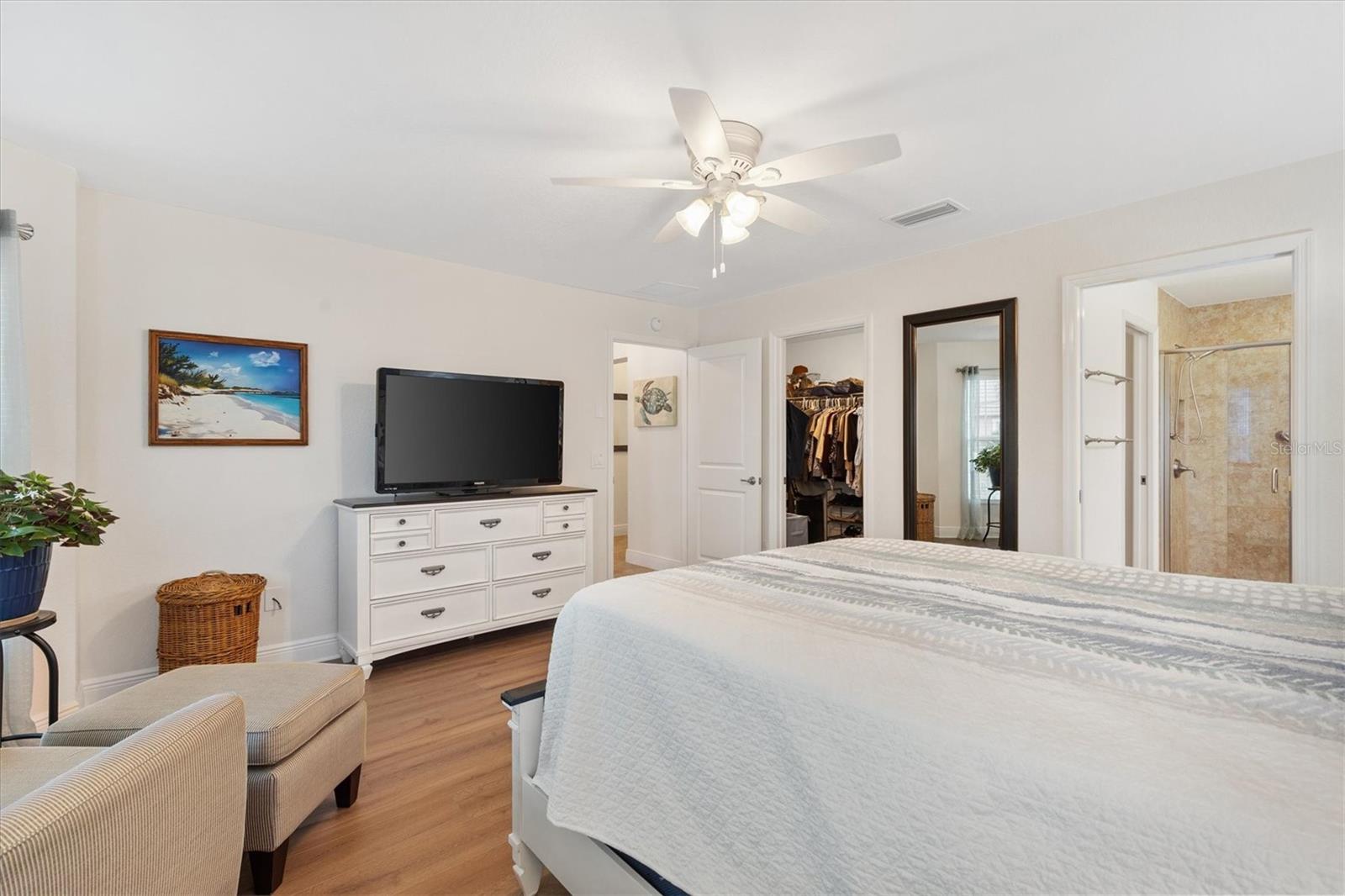 ENCLAVE/LAKESIDE LNDGS - Residential