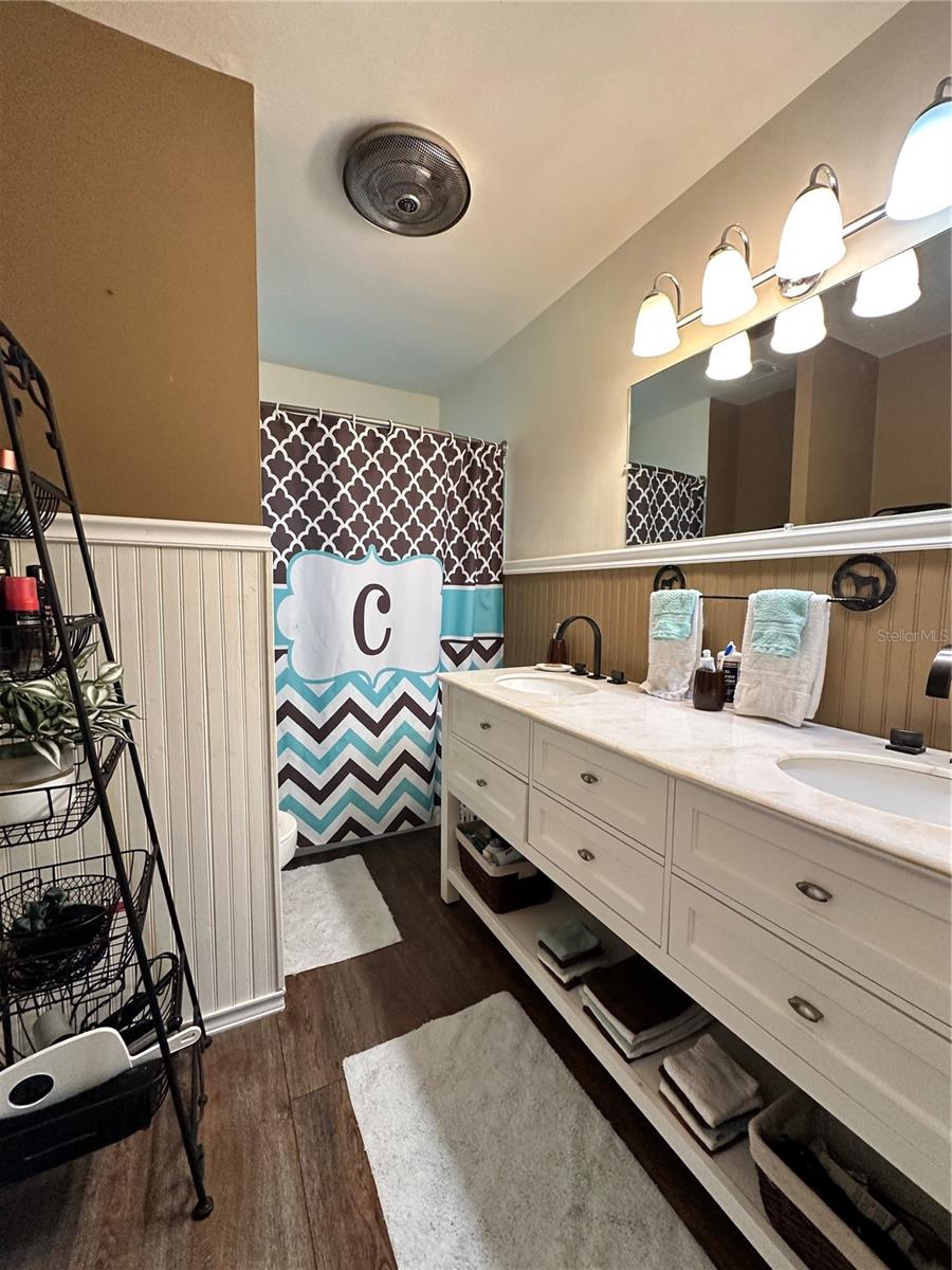 MEADOWBROOK RANCHES - Residential