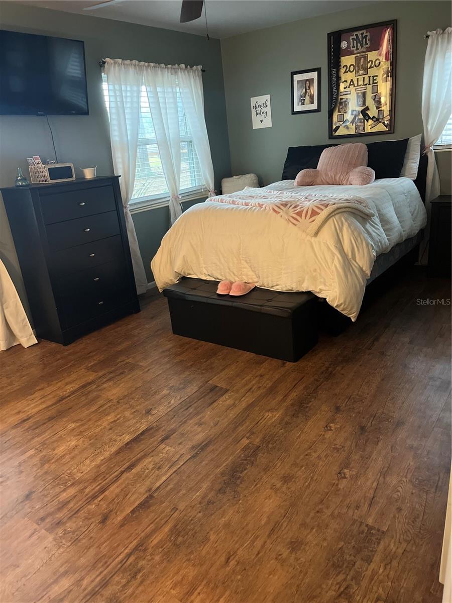 MEADOWBROOK RANCHES - Residential