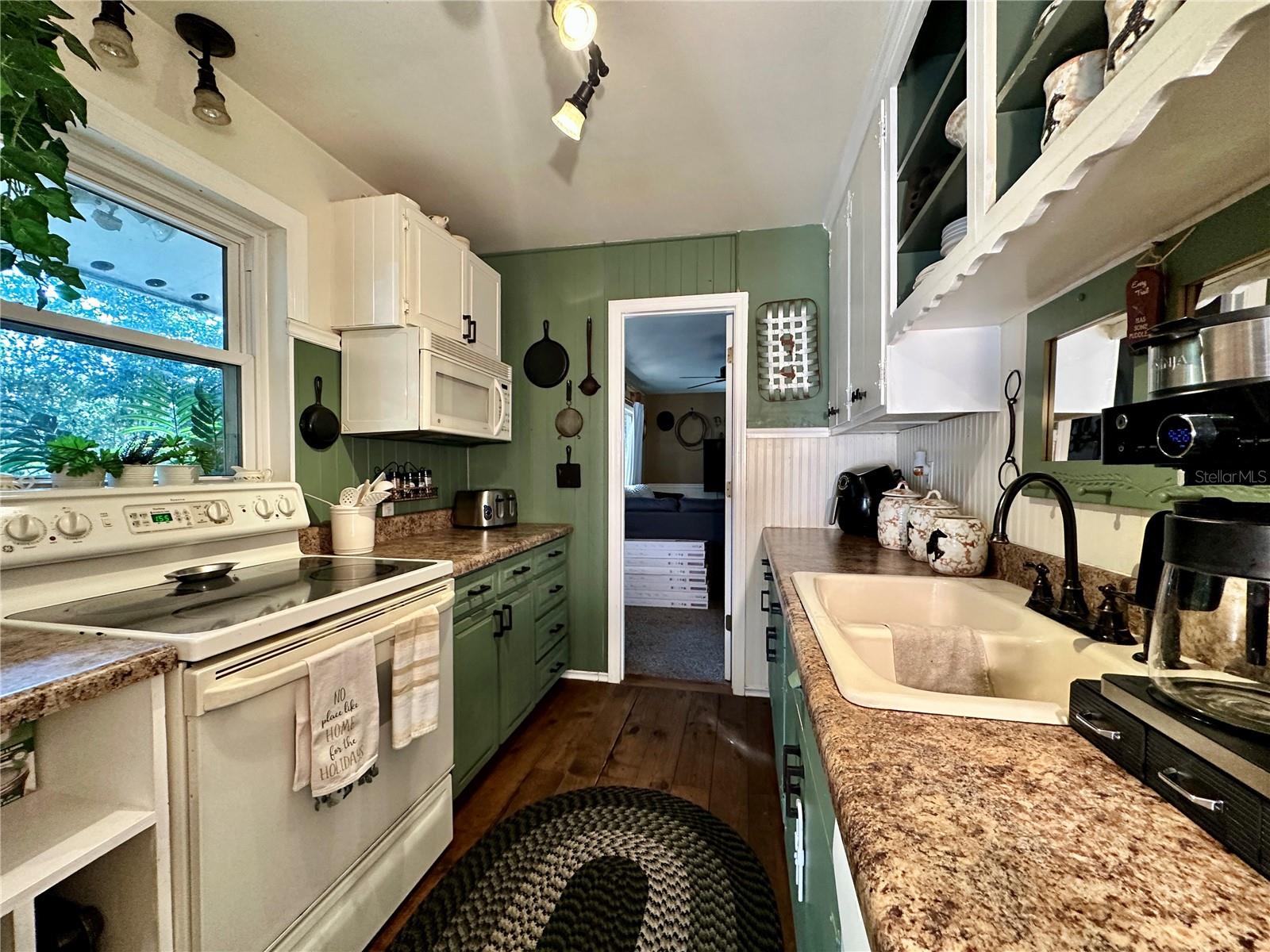 MEADOWBROOK RANCHES - Residential