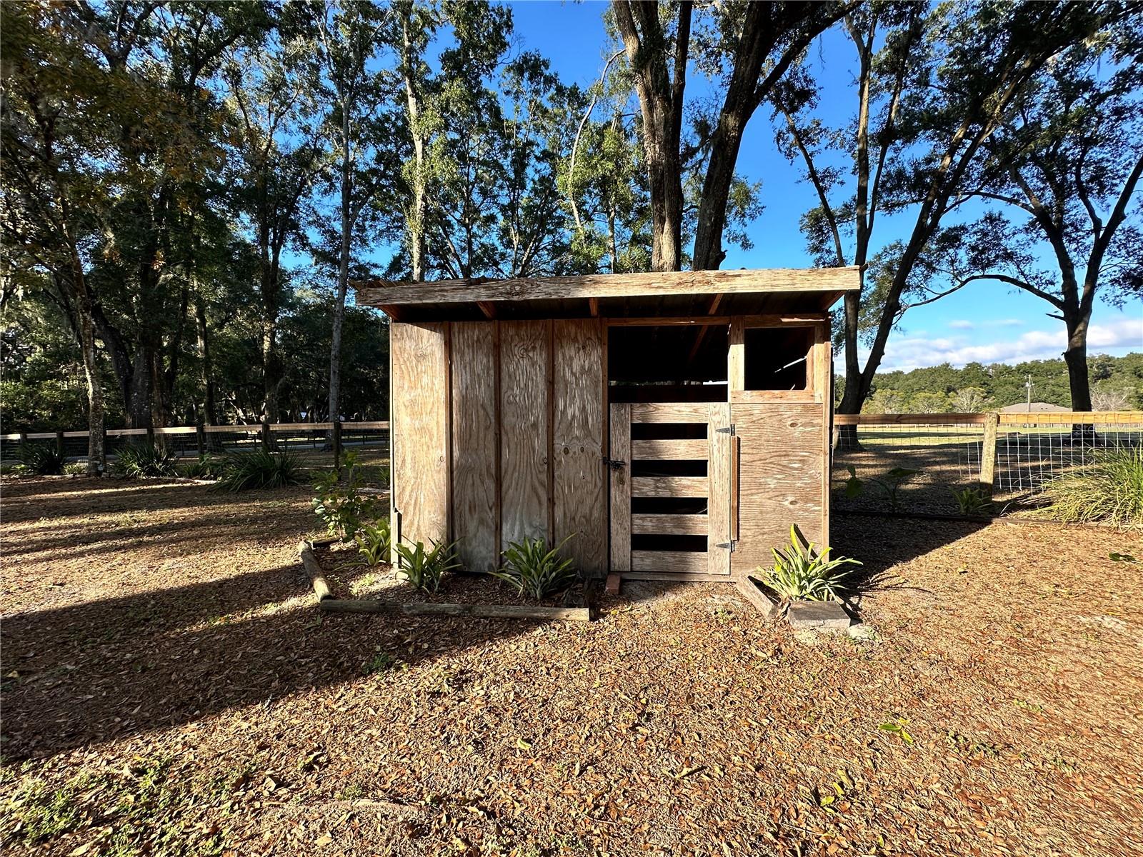 MEADOWBROOK RANCHES - Residential