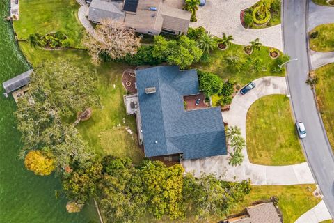 A home in LAKELAND