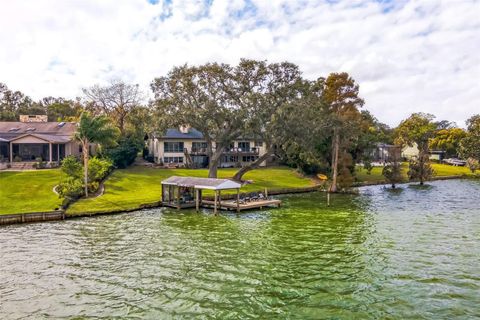 A home in LAKELAND