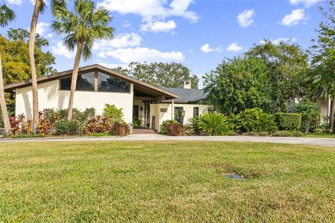 A home in LAKELAND