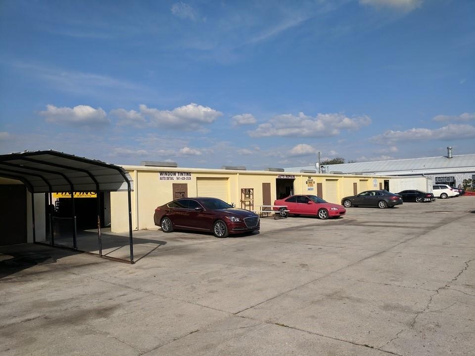 COMMERCIAL SPACE AVAILABLE NOVEMBER 1ST, 2023. UNIT IS 1,250 SQFT WITH EXISTING OFFICE SPACE. WAS USED AS CAR REPAIR SHOP, GREAT FOR WAREHOUSE, STORAGE, WORK SHOP, ETC. INCLUDES 5 PARKING SPOTS, TRASH, AND WATER/SEWER. MOVE IN REQUIRES 1ST MONTH, LAST MONTH AND DEPOSIT OF $1,300.
