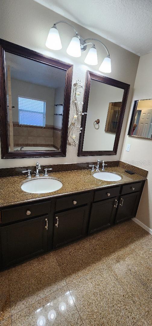 WINDROSE/SOUTHMEADOWUN 02 - Residential Lease